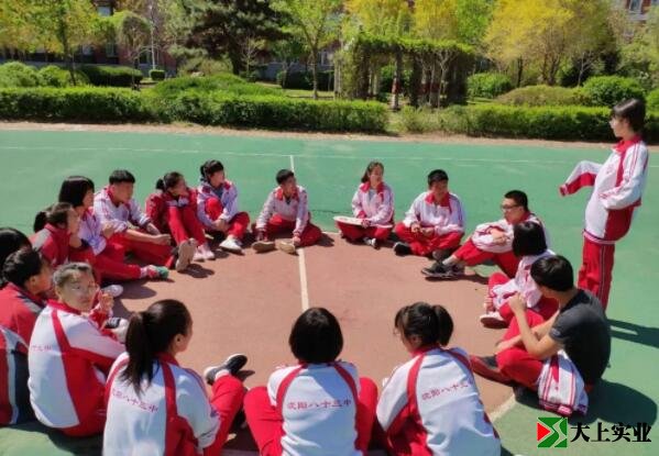 沈陽市第八十三中學(xué)塑膠運(yùn)動(dòng)場(chǎng)竣工投入使用