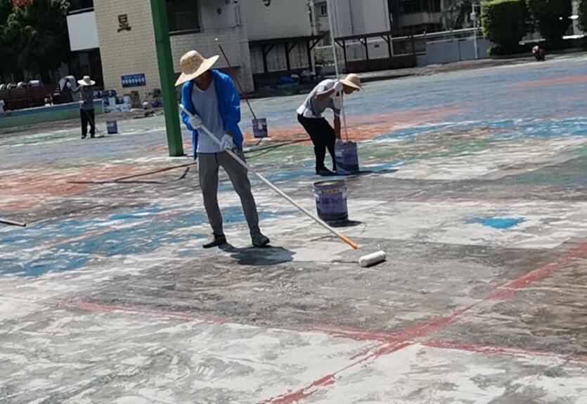籃球場地坪漆怎么鏟除？