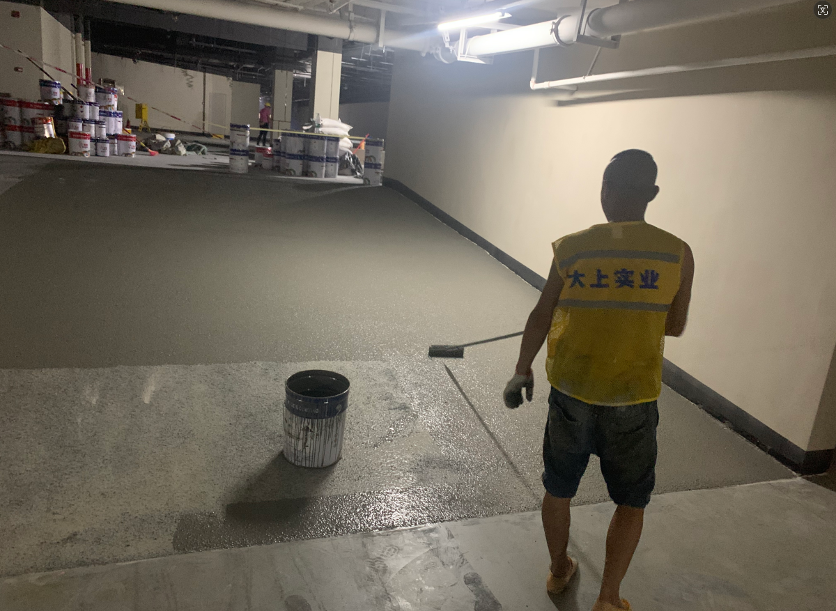 頤彎府地坪、劃線、交通設(shè)施安裝工程